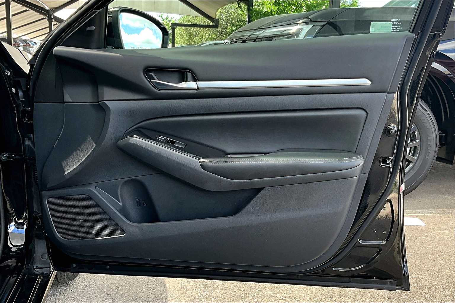2023 Nissan Altima 2.5 SV photo 16
