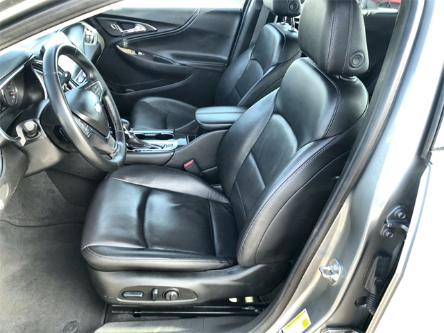 2024 Chevrolet Malibu Premier 2LT photo 3