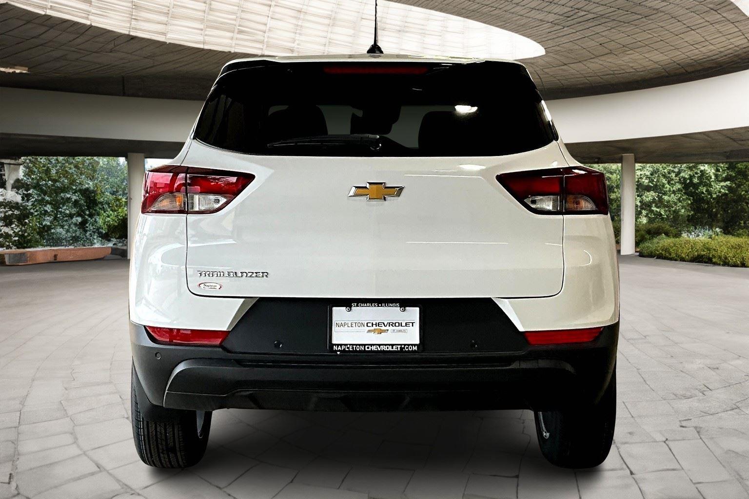 2026 Chevrolet Trailblazer LS photo 3