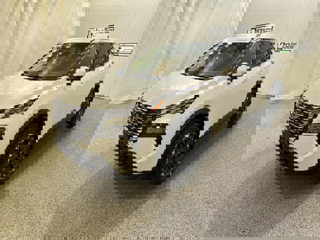 2026 Nissan Rogue SV photo 4