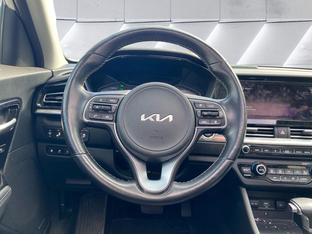 2022 Kia Niro Plug-In Hybrid EX Premium photo 8