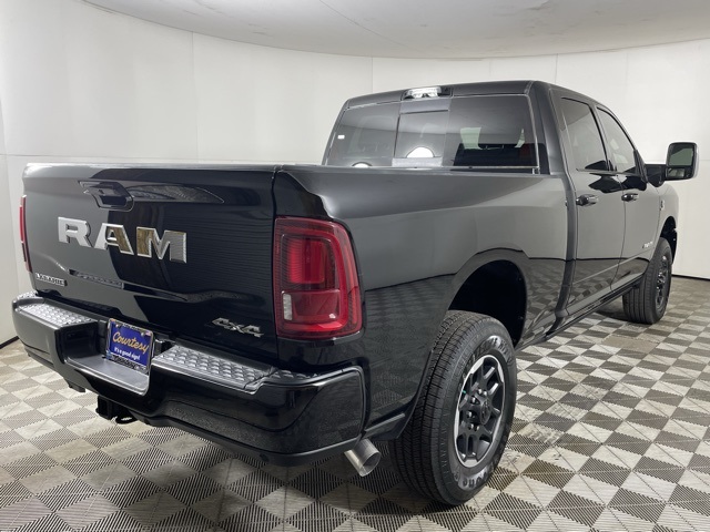 2025 Ram 3500 Laramie photo 7