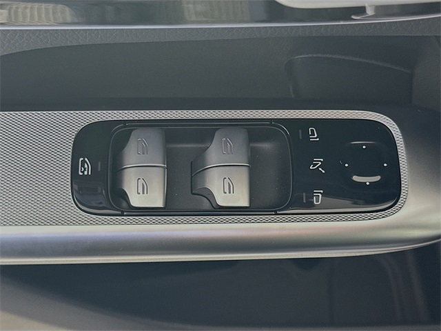 2025 Mercedes Benz GLC 350e 4MATIC photo 18