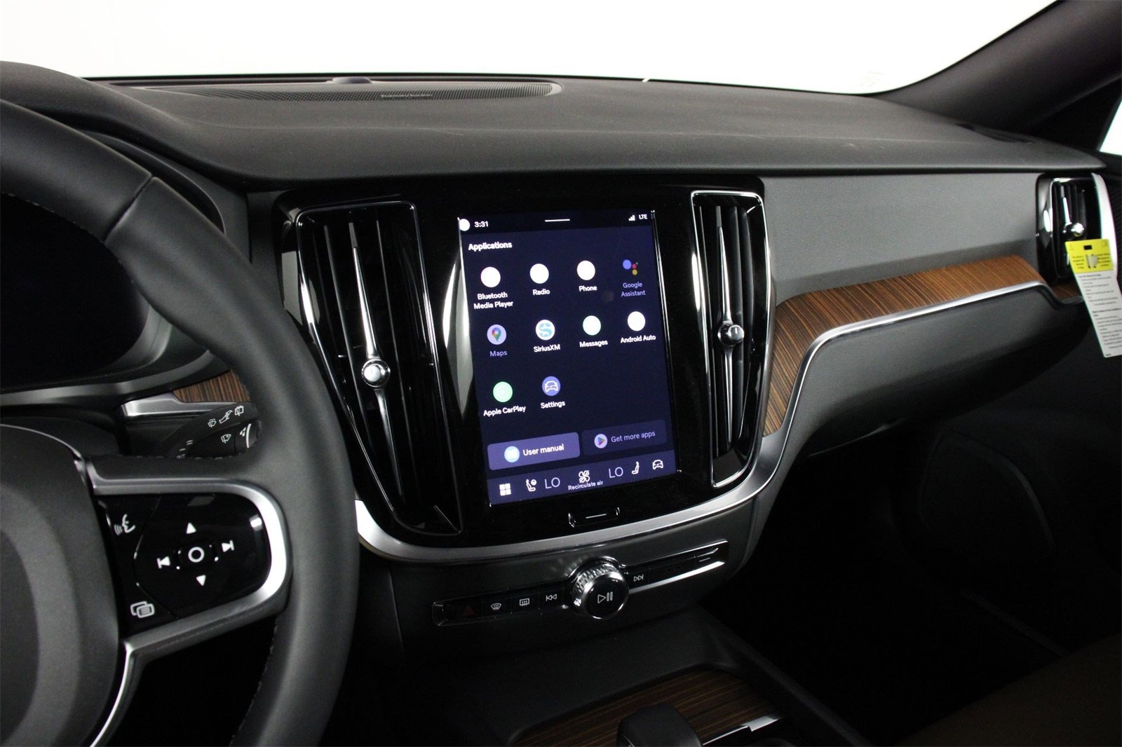 2026 Volvo V60 Cross Country B5 Plus photo 6
