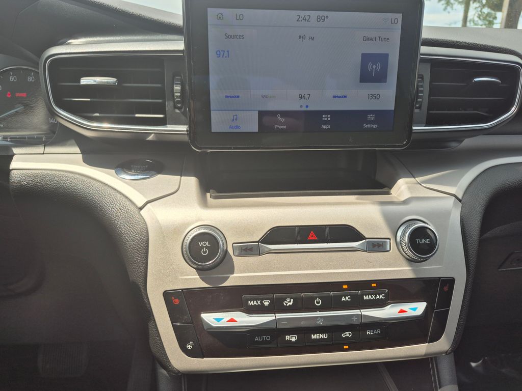 2023 Ford Explorer XLT photo 13