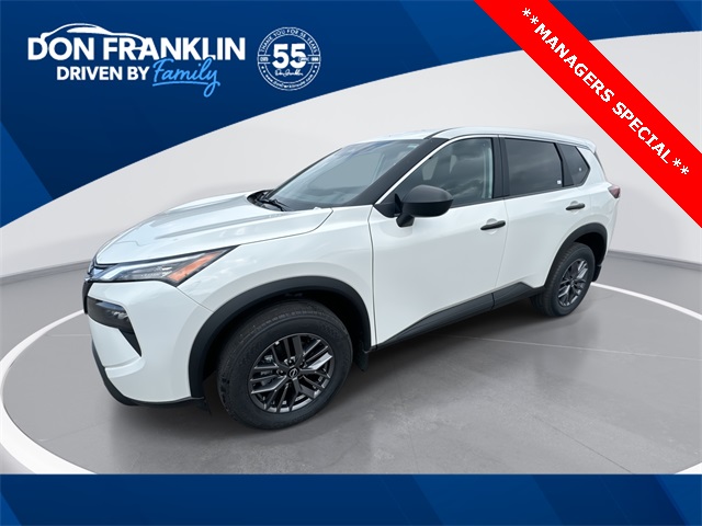 2026 Nissan Rogue S's photo