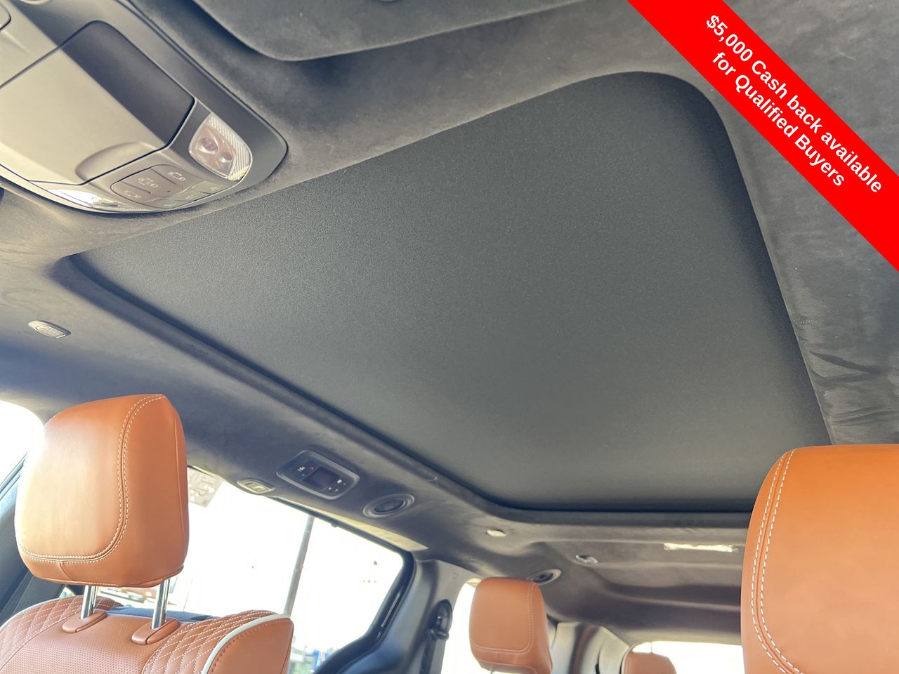 2026 Chrysler Pacifica Pinnacle photo 3