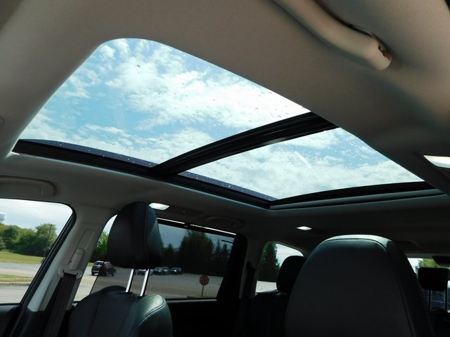 2022 Subaru Ascent Touring photo 11