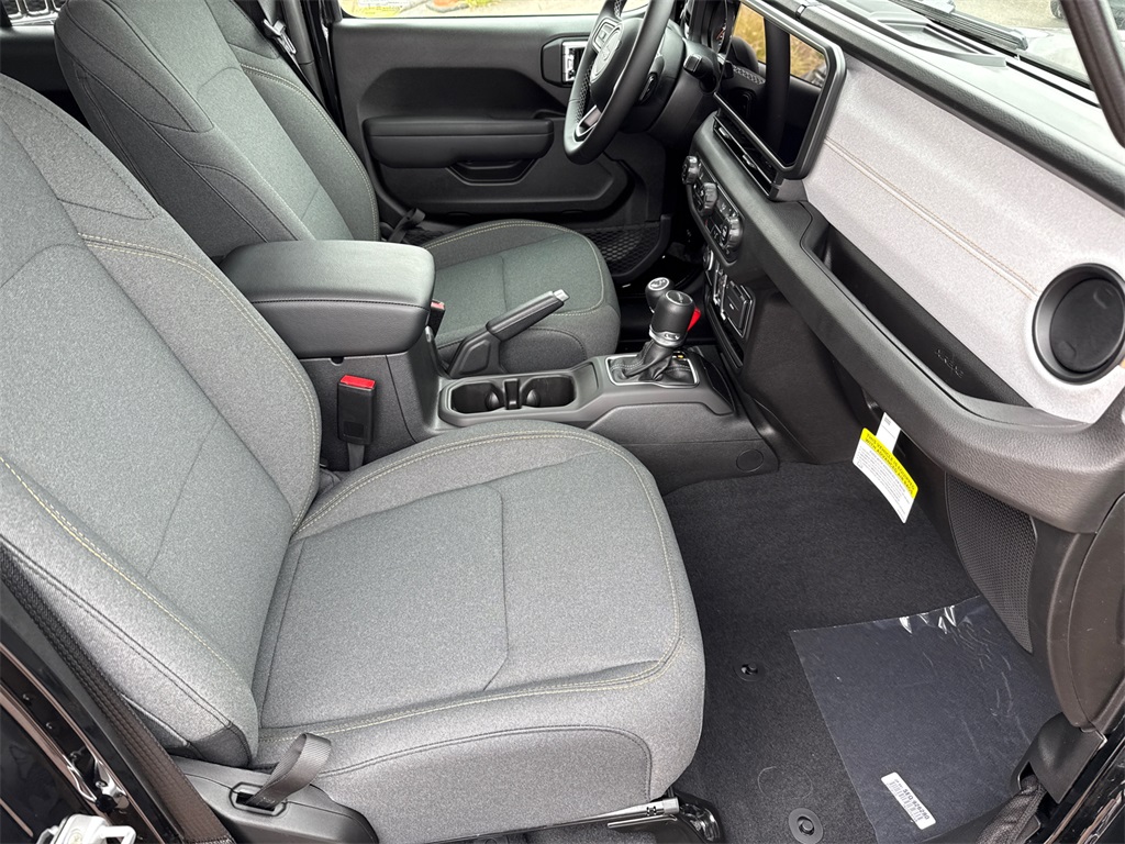 2025 Jeep Gladiator Sport S photo 16