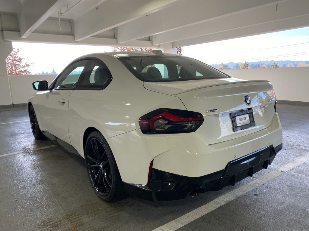 2023 Bmw 230i xDrive photo 3