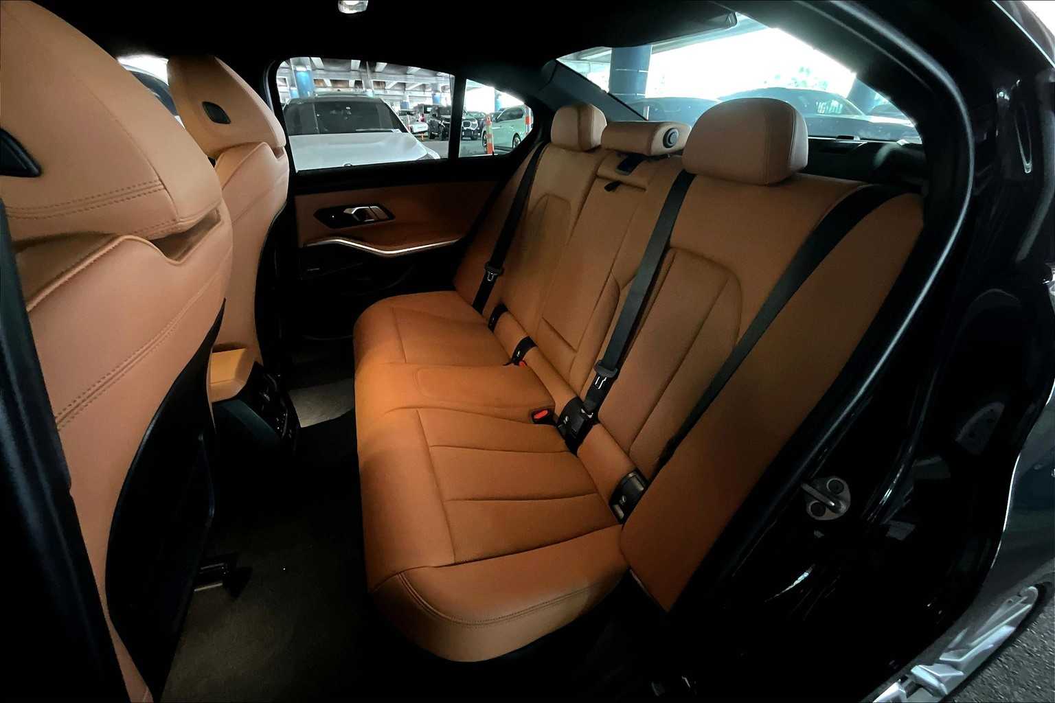 2023 Bmw 330i photo 19