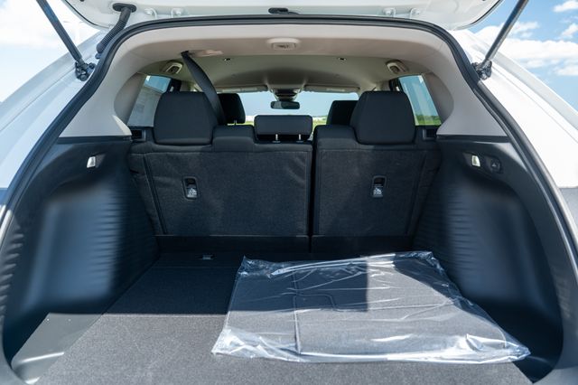 2026 Honda HR-V LX photo 17