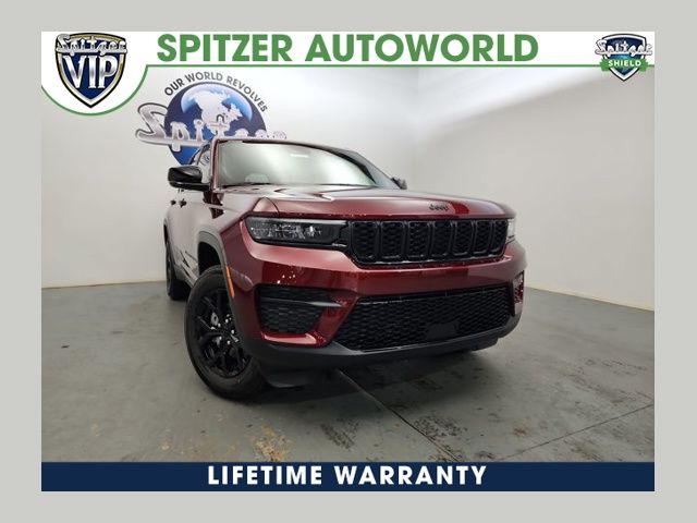 2025 Jeep Grand Cherokee Altitude's photo