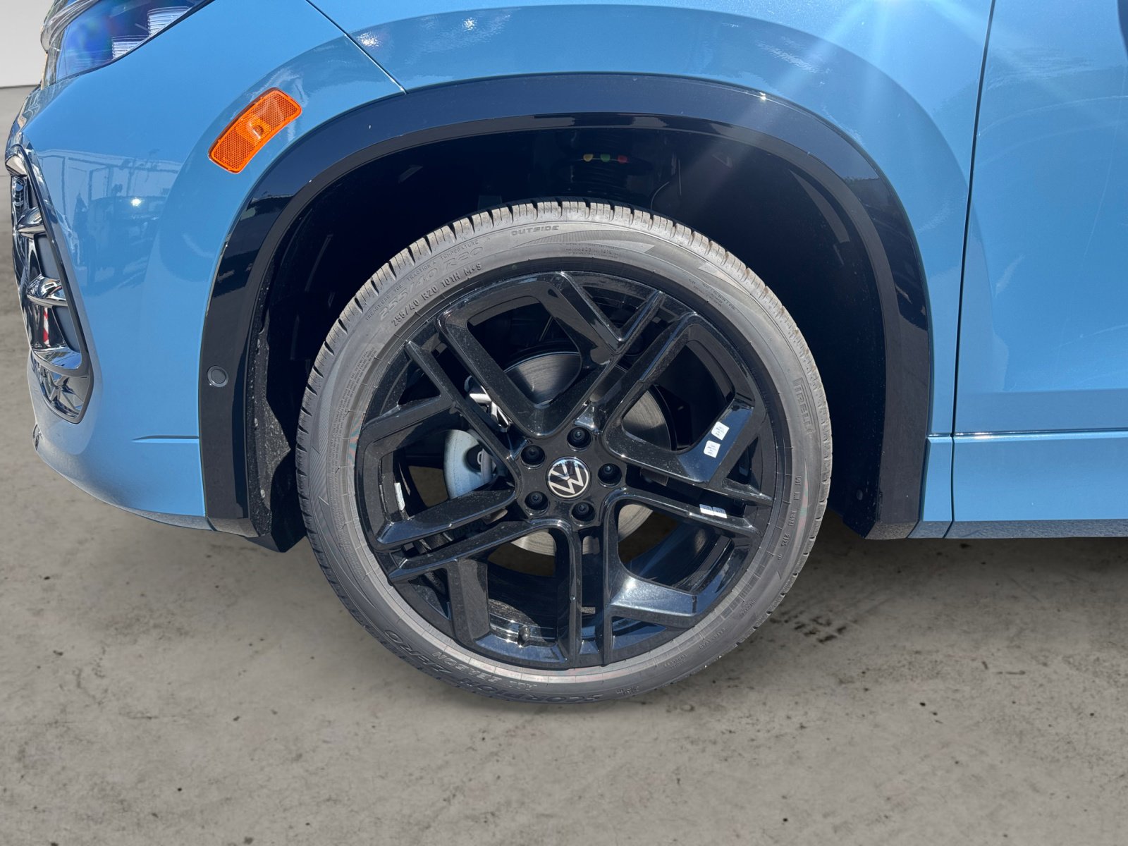 2025 Volkswagen Tiguan SE R-Line Black photo 14