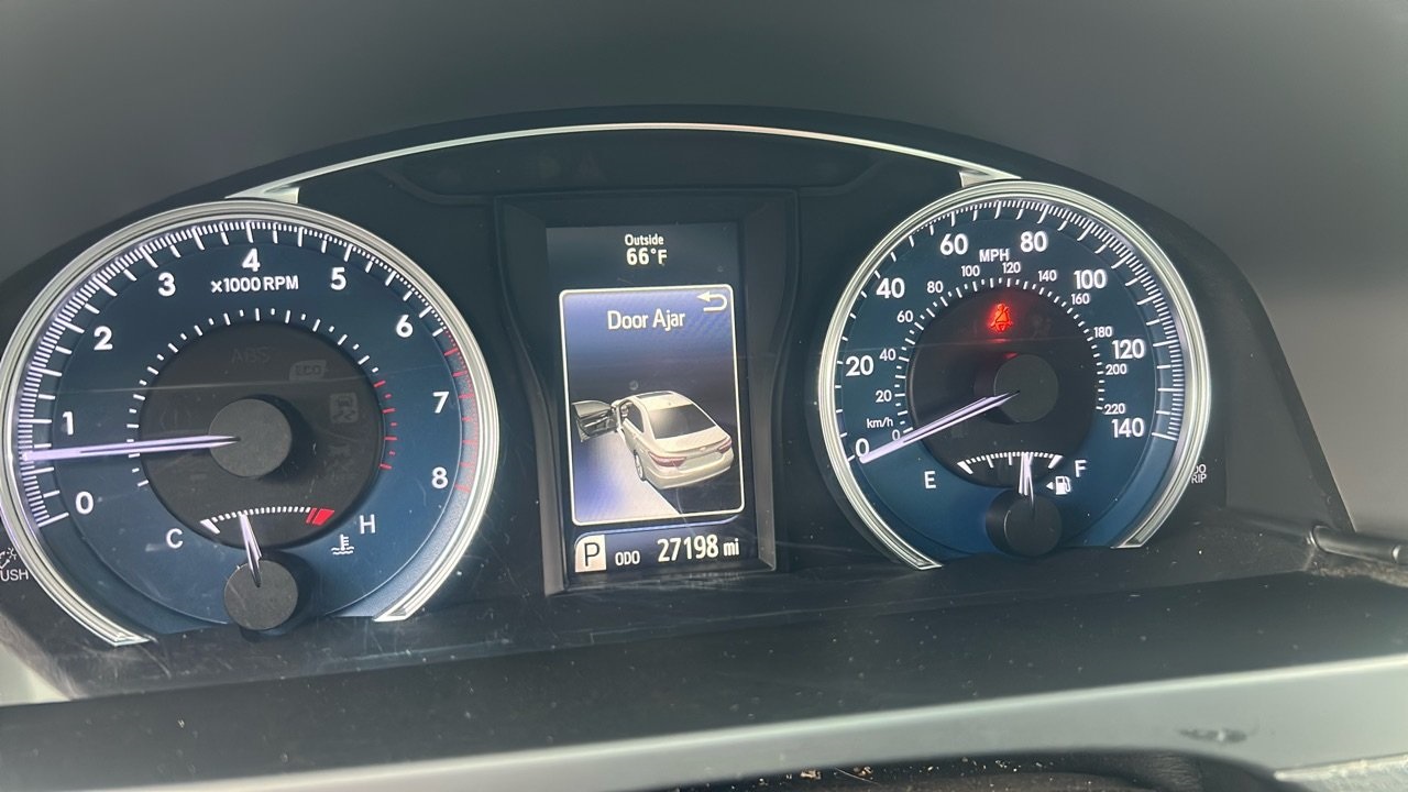 2017 Toyota Camry XLE XSE photo 2