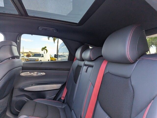 2025 Genesis GV70 2.5T photo 13