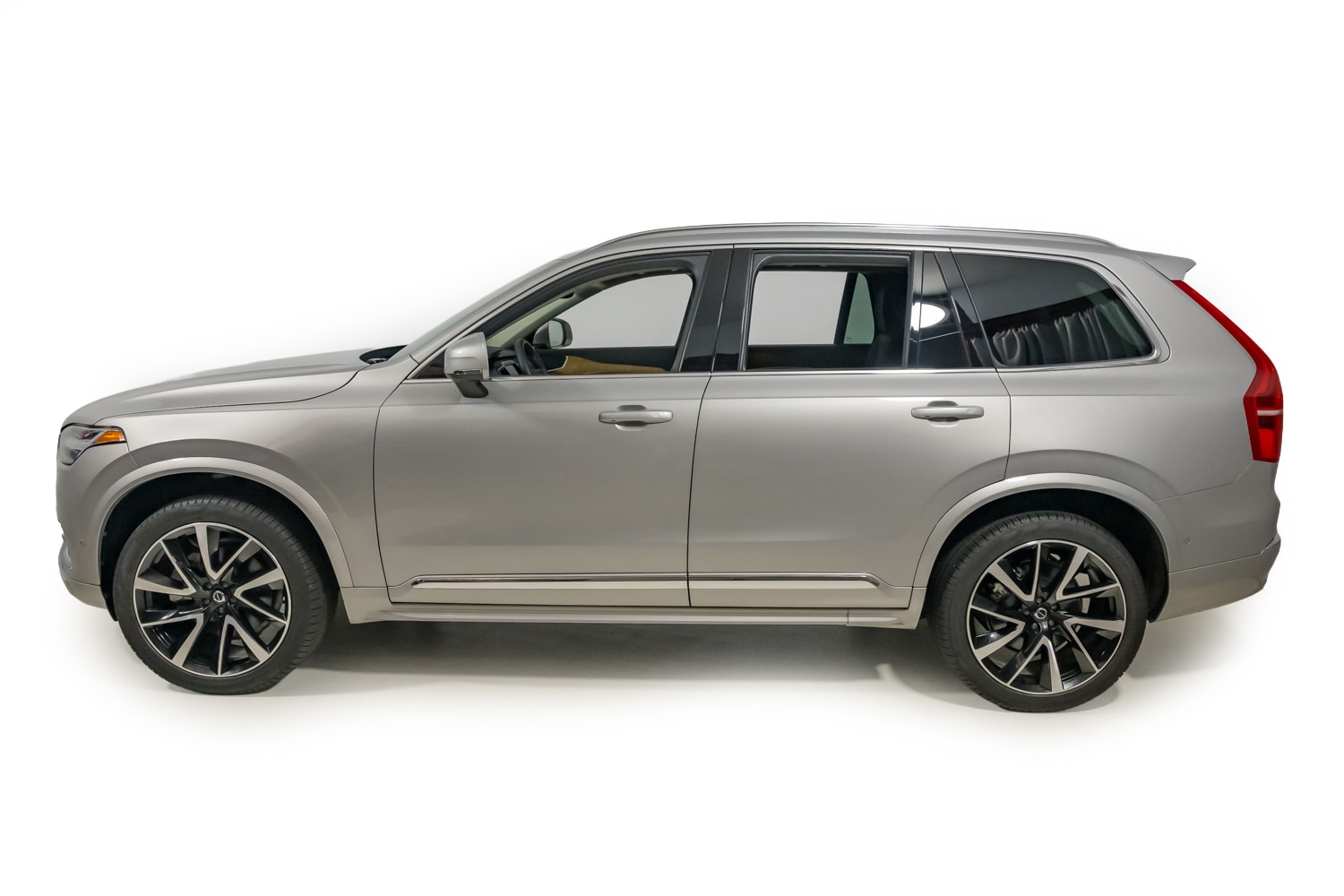 2024 Volvo XC90 B5 Plus photo 3