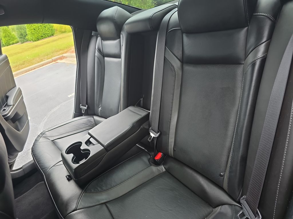 2022 Dodge Charger SXT photo 13