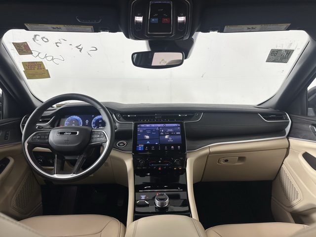 2024 Jeep Grand Cherokee Limited photo 3