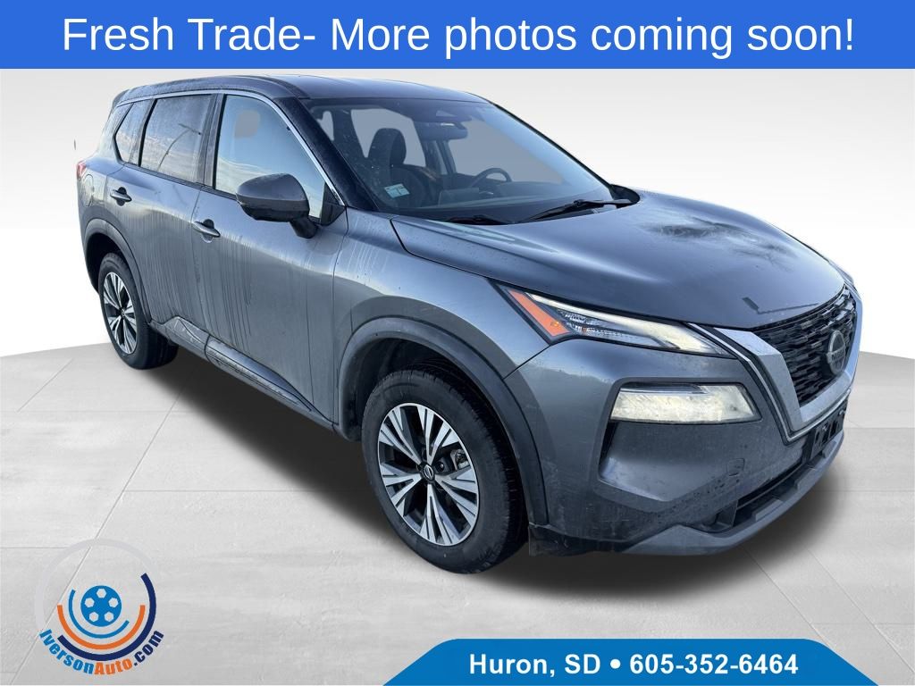 2021 Nissan Rogue SV's photo