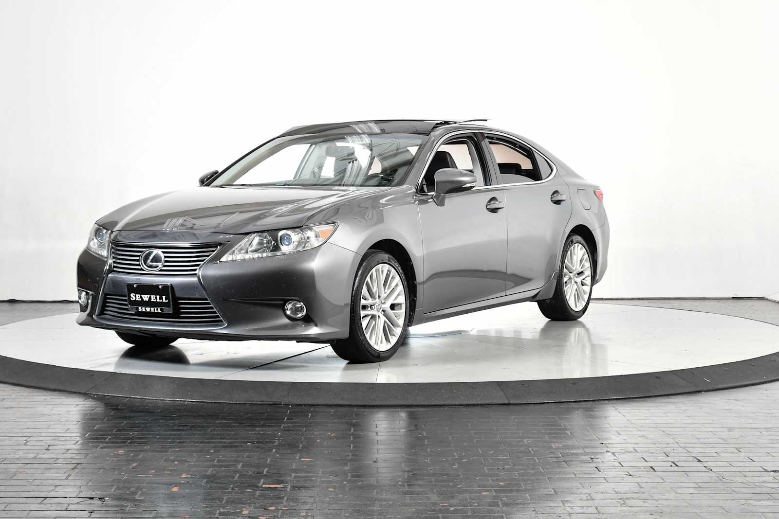 2013 Lexus ES 350's photo