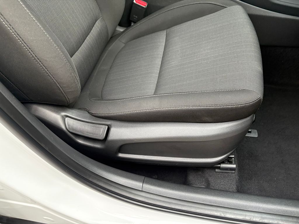 2023 Hyundai Kona SEL photo 21