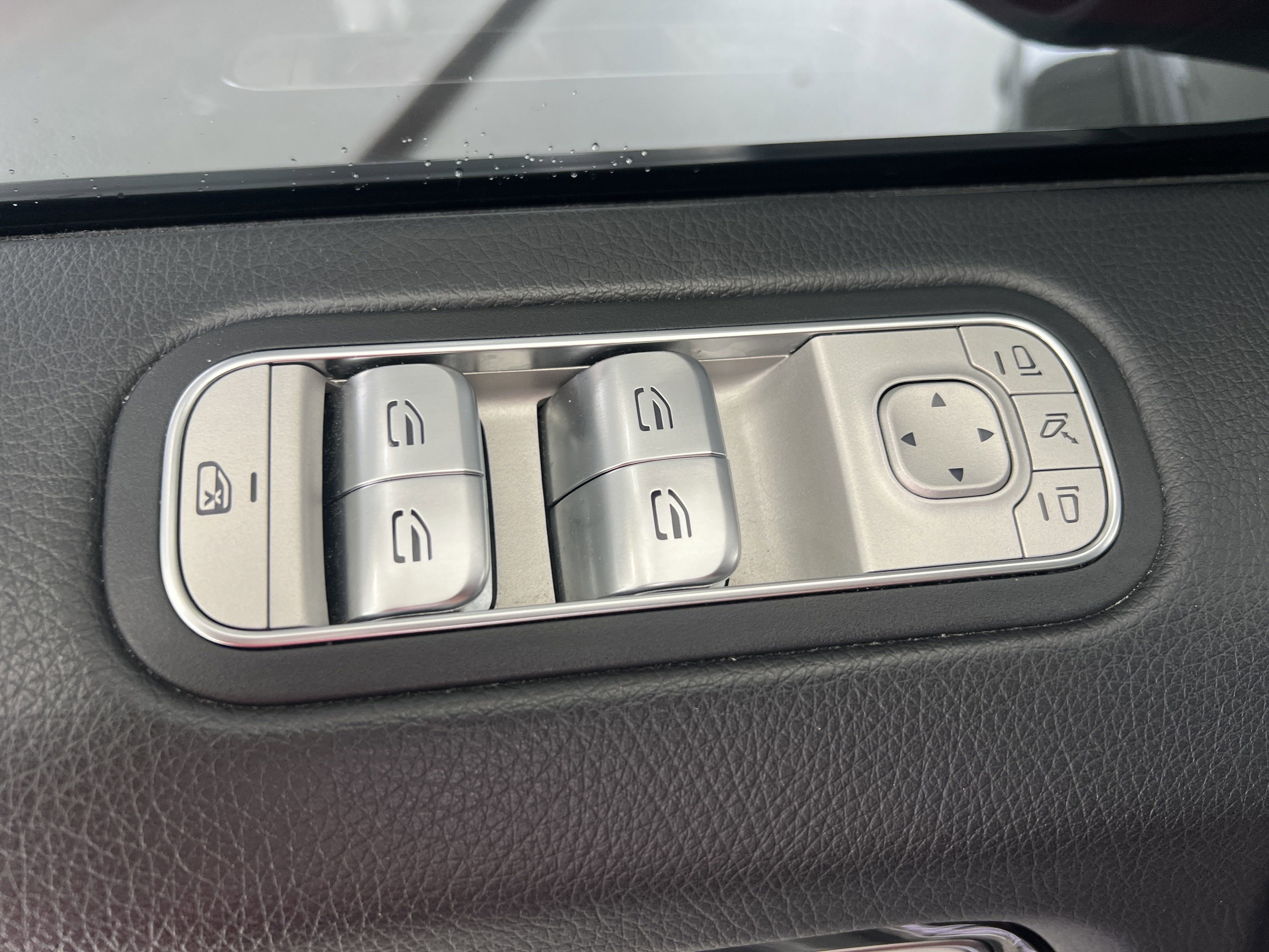 2022 Mercedes Benz G 550 photo 12