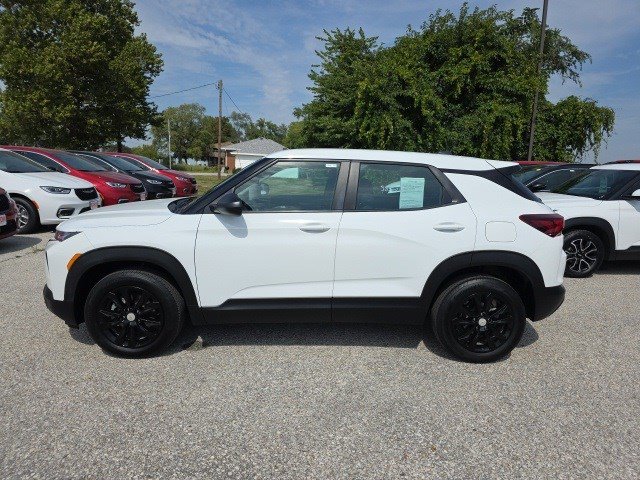 2023 Chevrolet Trailblazer LS photo 4