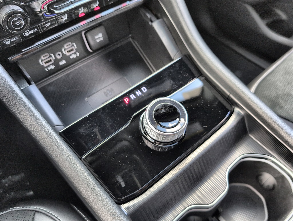 2025 Jeep Grand Cherokee Laredo Altitude photo 19