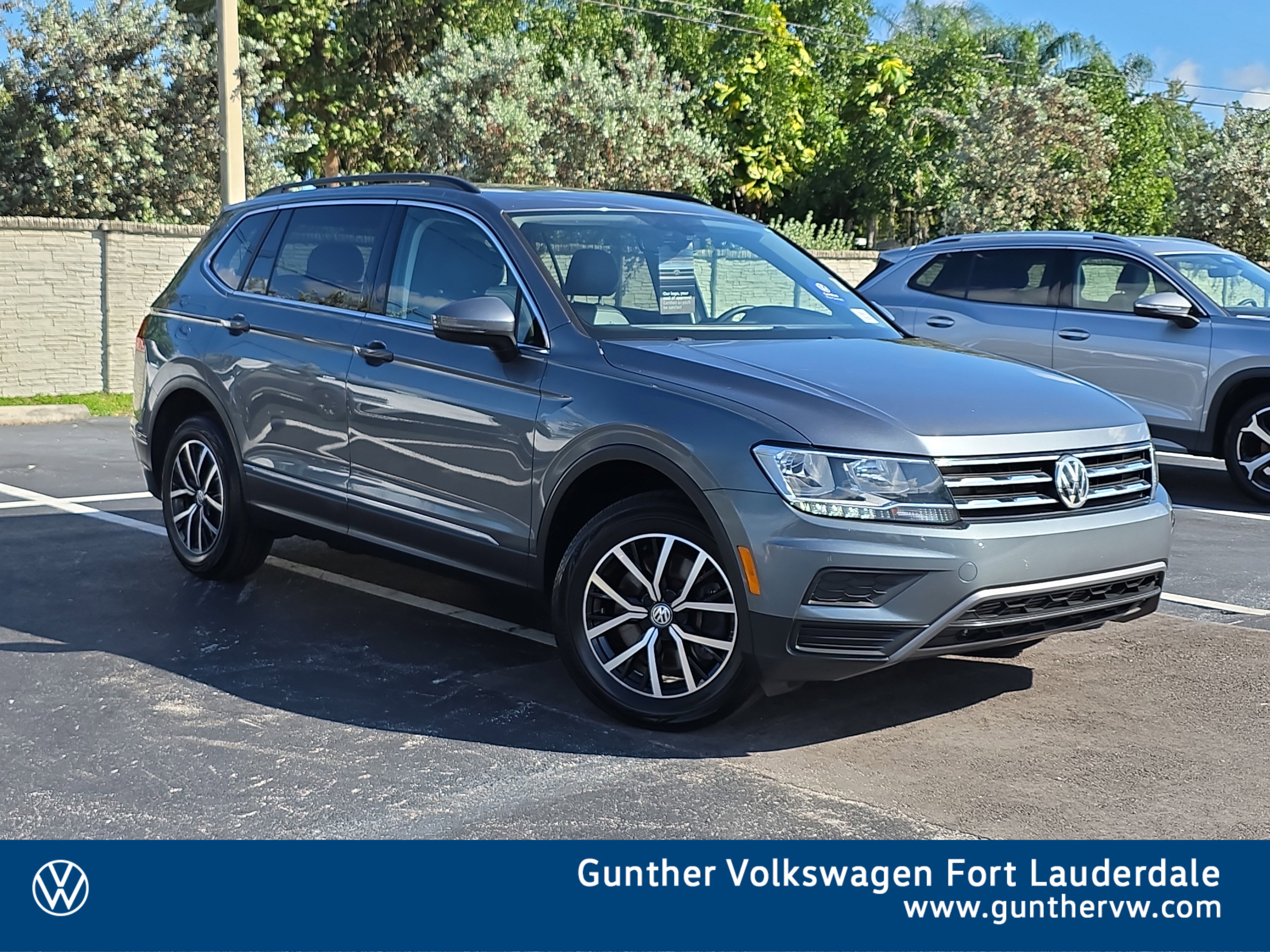 2021 Volkswagen Tiguan SE's photo