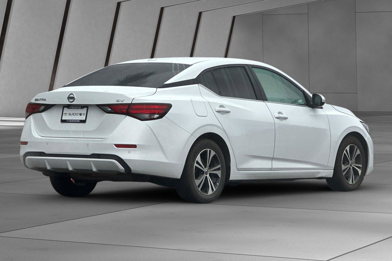 2023 Nissan Sentra SV photo 4