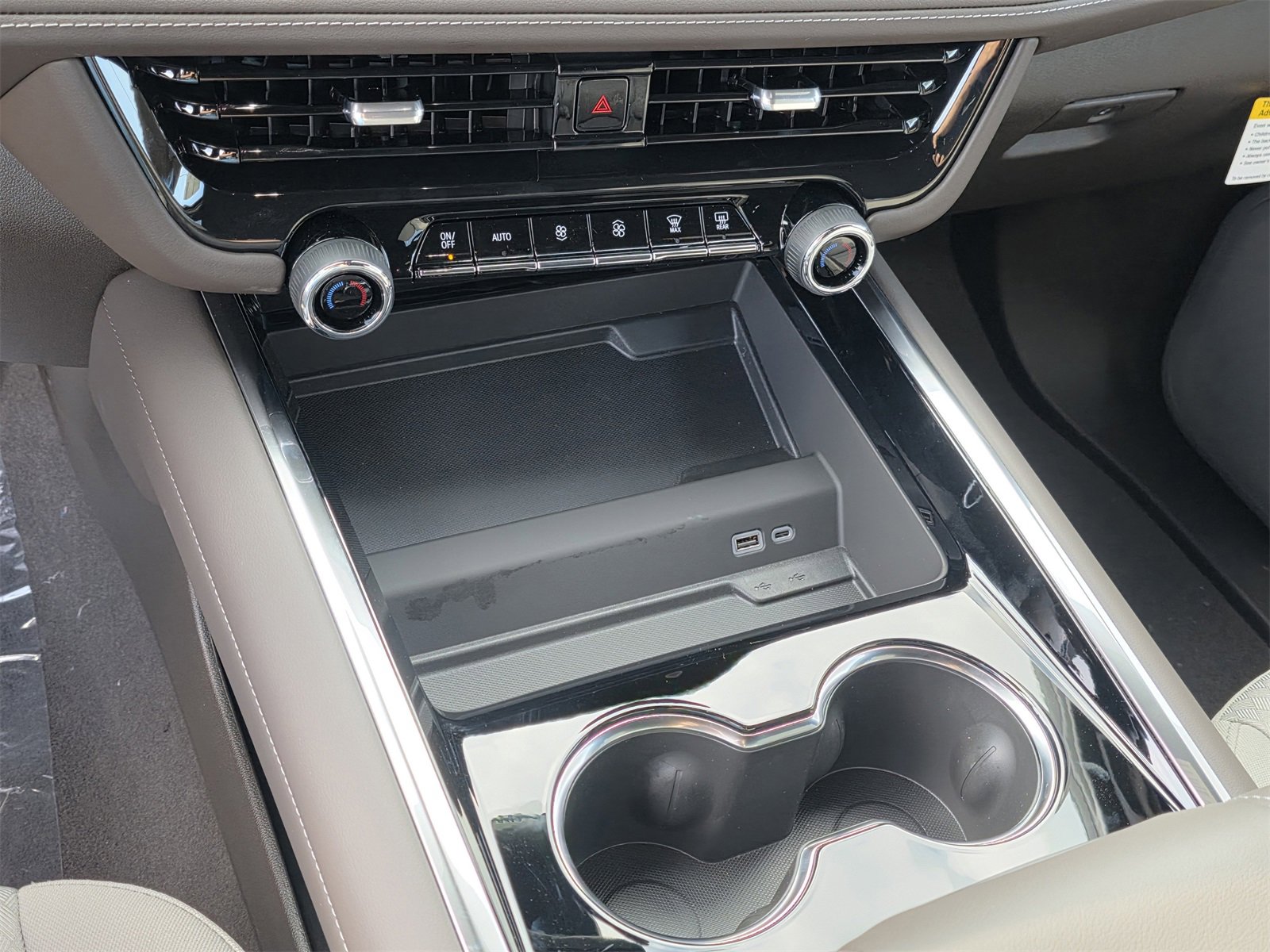 2025 Chevrolet Suburban LS photo 22