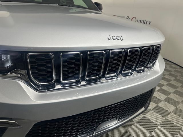 2025 Jeep Grand Cherokee Limited photo 5