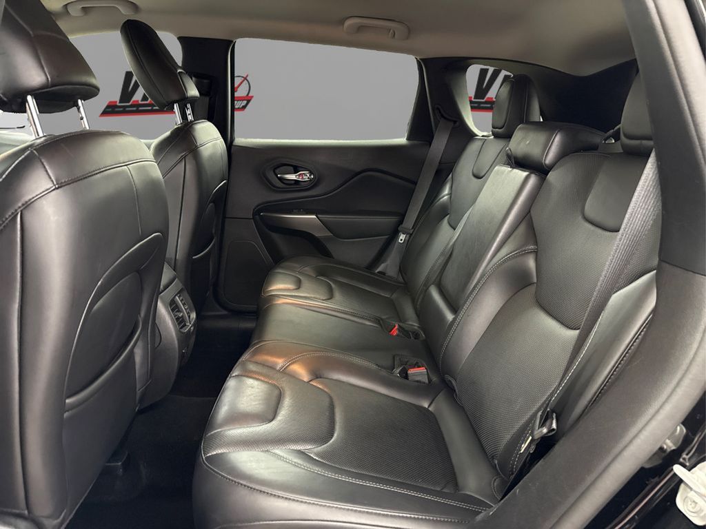 2021 Jeep Cherokee Latitude Lux photo 7