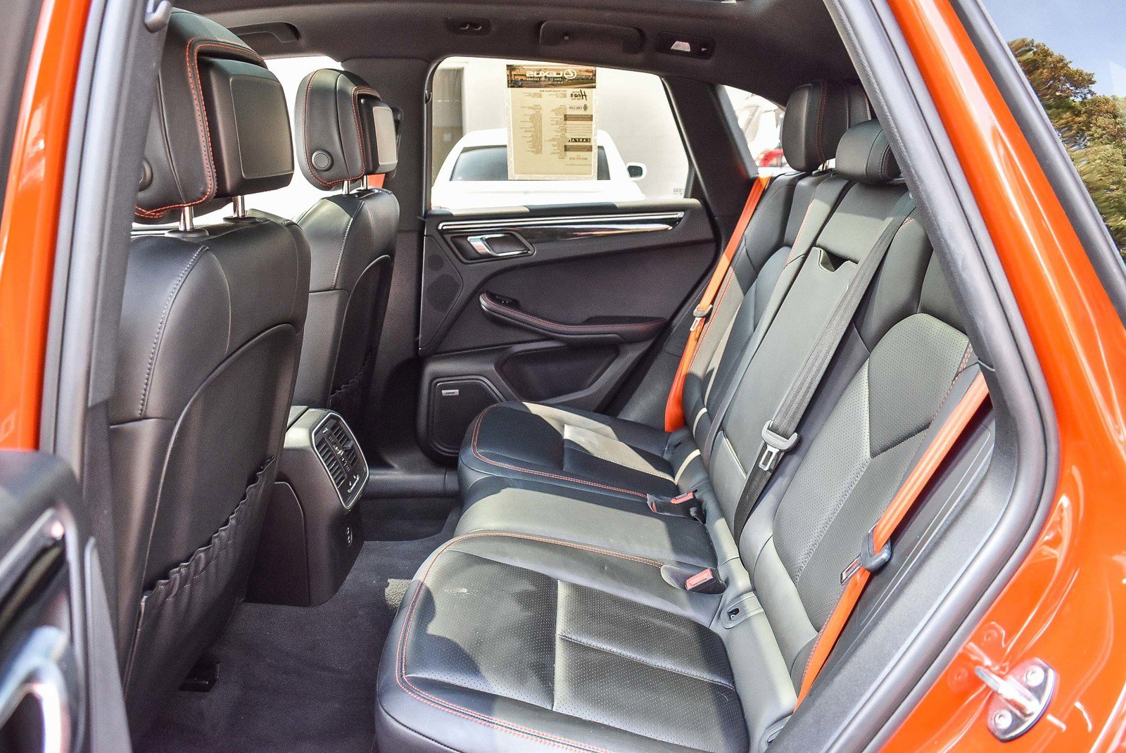 2022 Porsche Macan Base photo 17