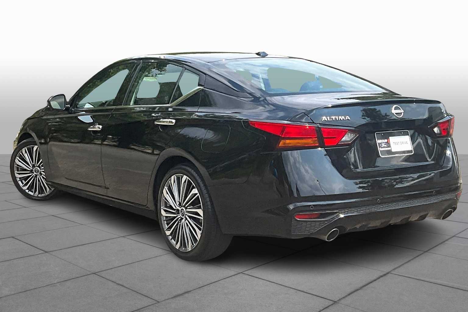 2023 Nissan Altima 2.5 SL photo 11