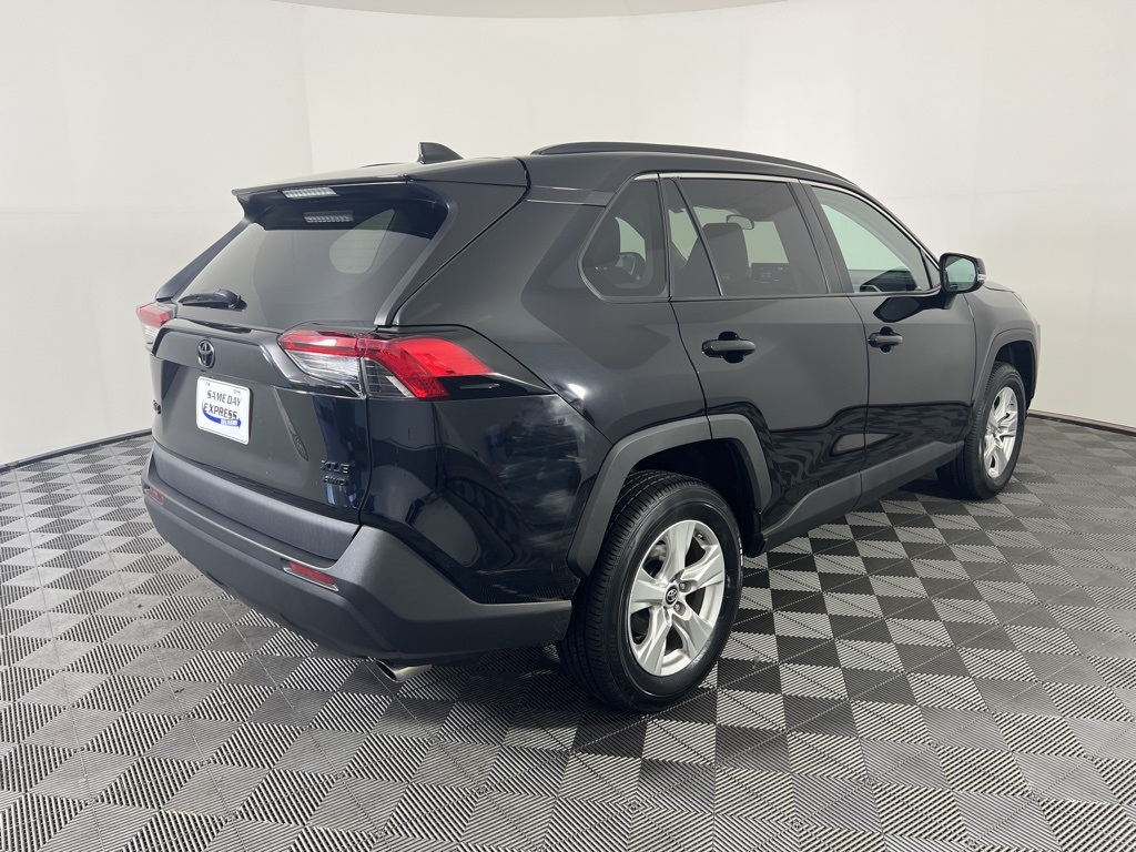 2019 Toyota RAV4 XLE photo 24