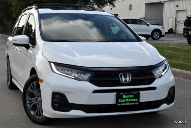 2026 Honda Odyssey Touring photo 2