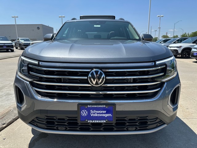 2025 Volkswagen Atlas SE Technology photo 4