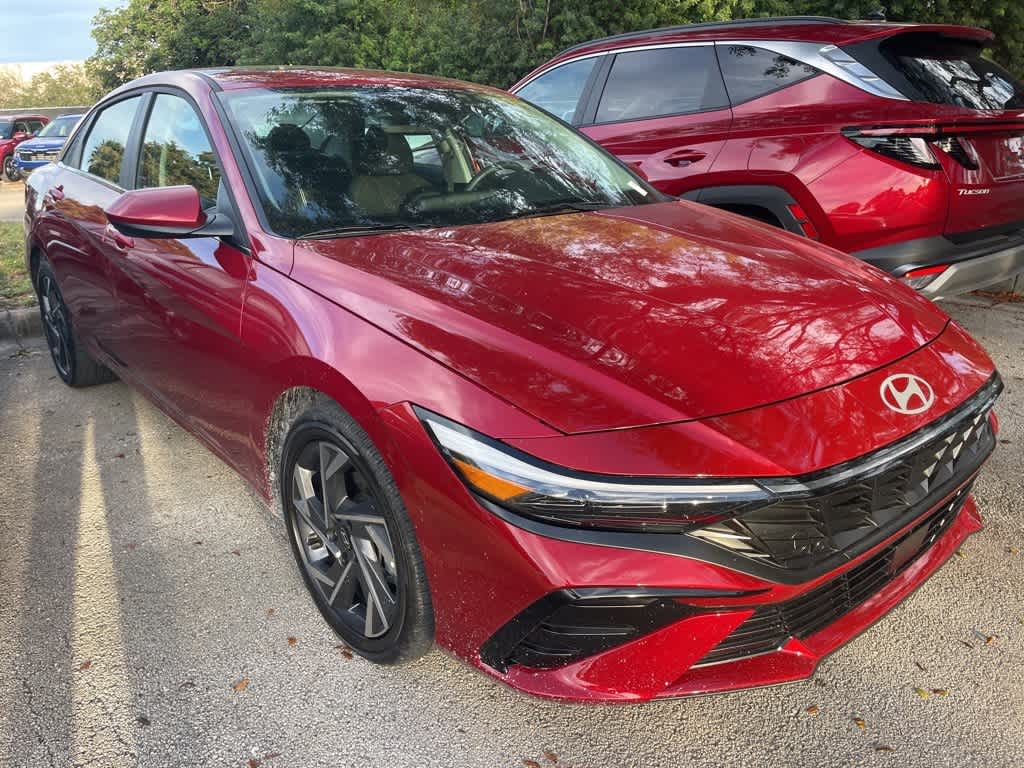 2025 Hyundai Elantra SEL's photo