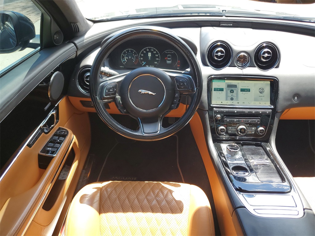 2019 Jaguar XJ Supercharged photo 15