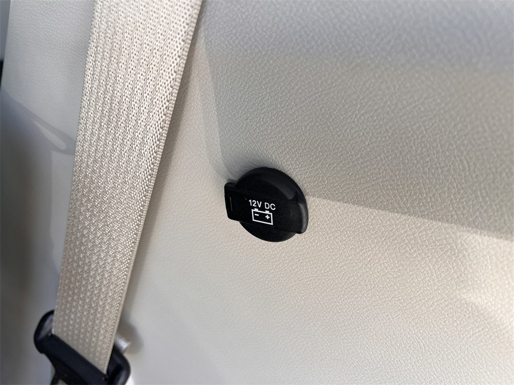 2024 Chrysler Pacifica Touring L photo 10