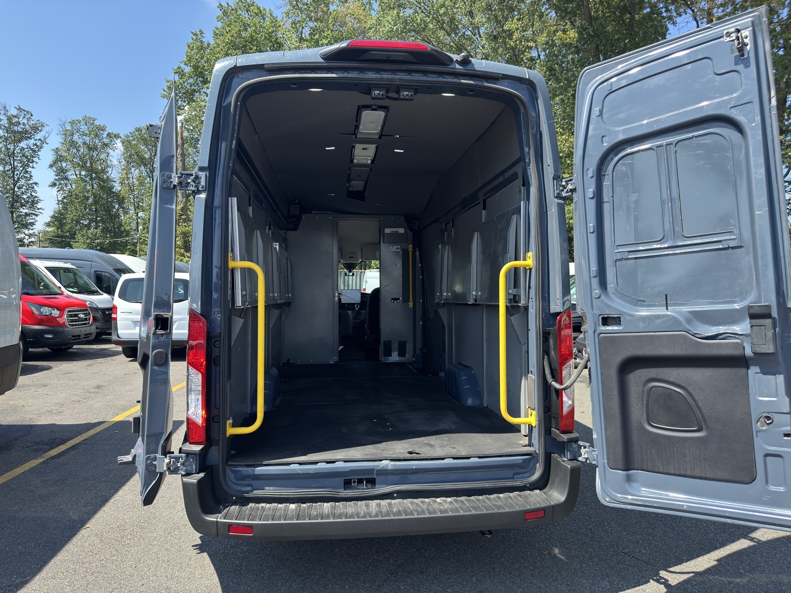 2022 Ford Transit photo 5
