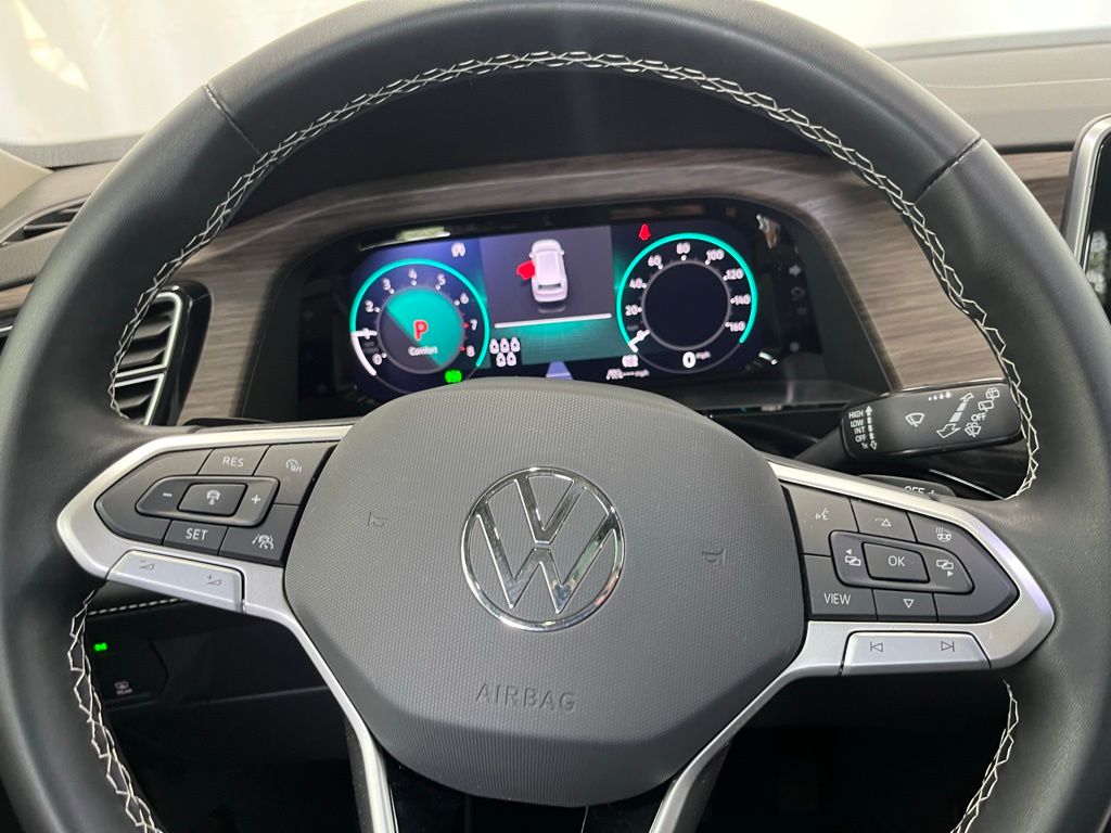 2024 Volkswagen Atlas SEL photo 19
