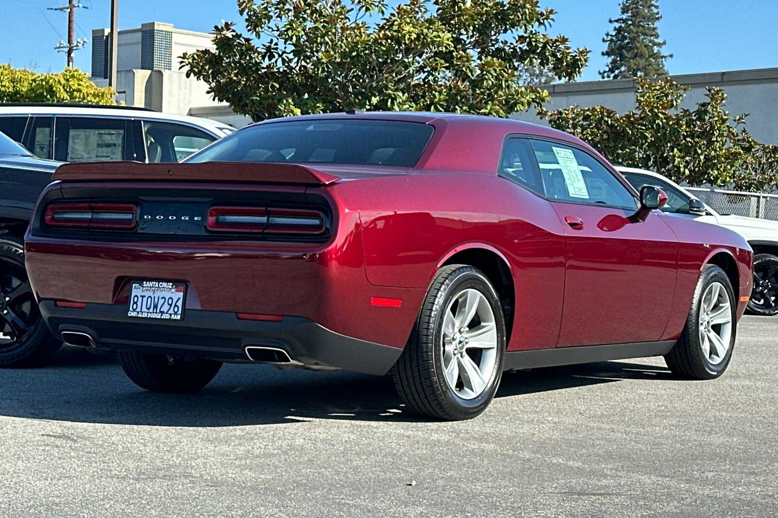 2019 Dodge Challenger SXT photo 4