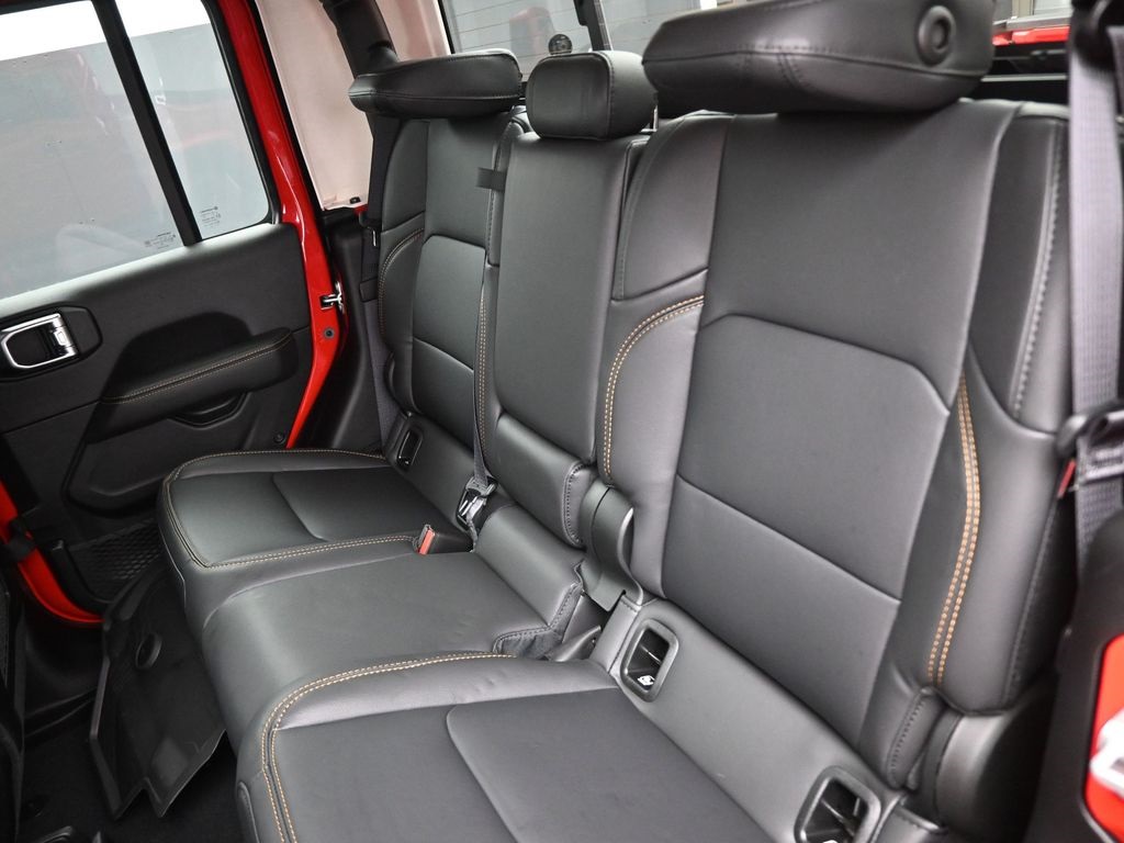 2025 Jeep Gladiator Sport photo 29