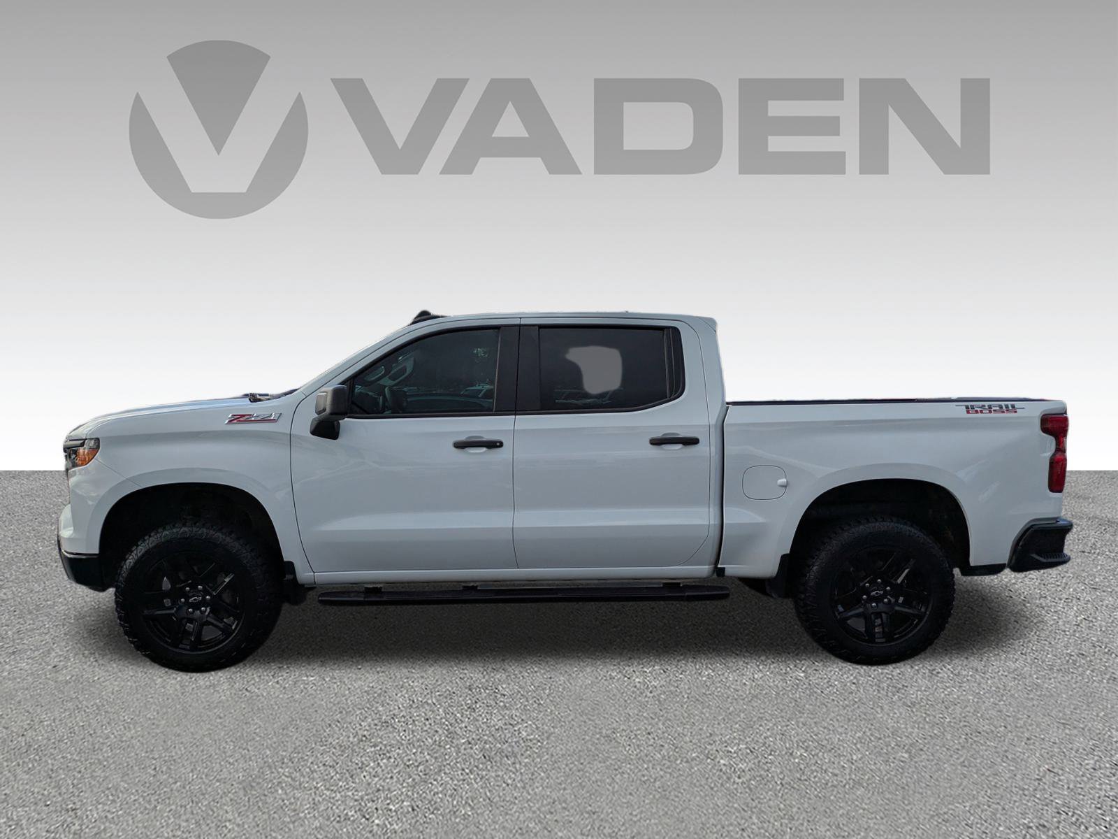 2023 Chevrolet Silverado 1500 Custom Trail Boss photo 3