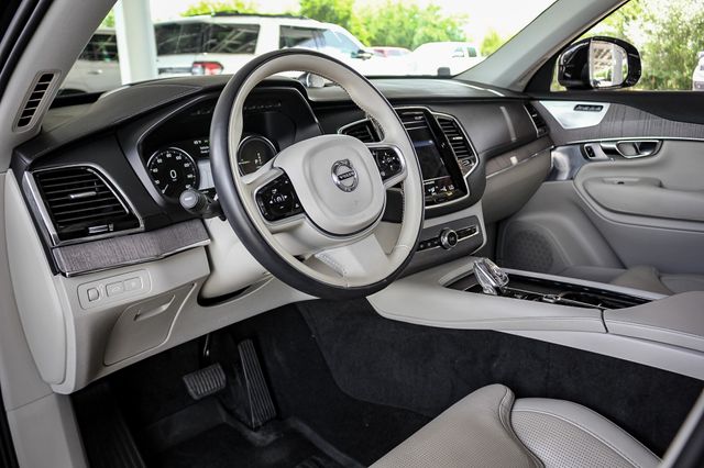 2022 Volvo XC90 Recharge T8 Inscription photo 7