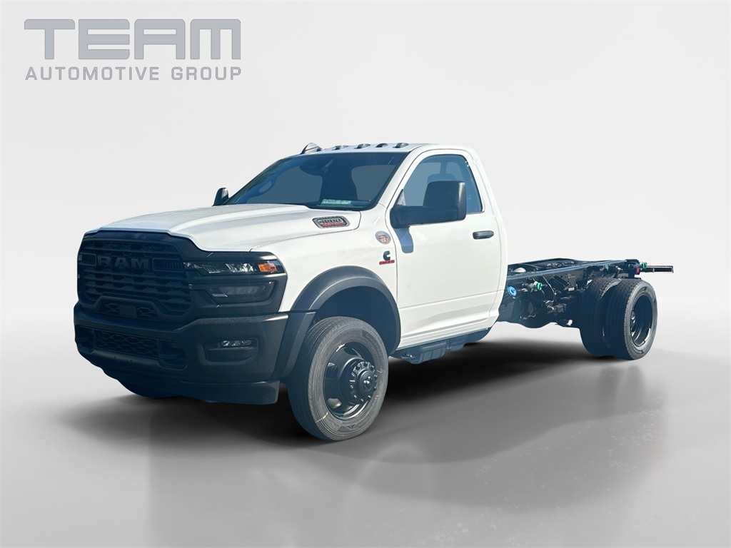 2025 Ram 4500 Tradesman photo 3
