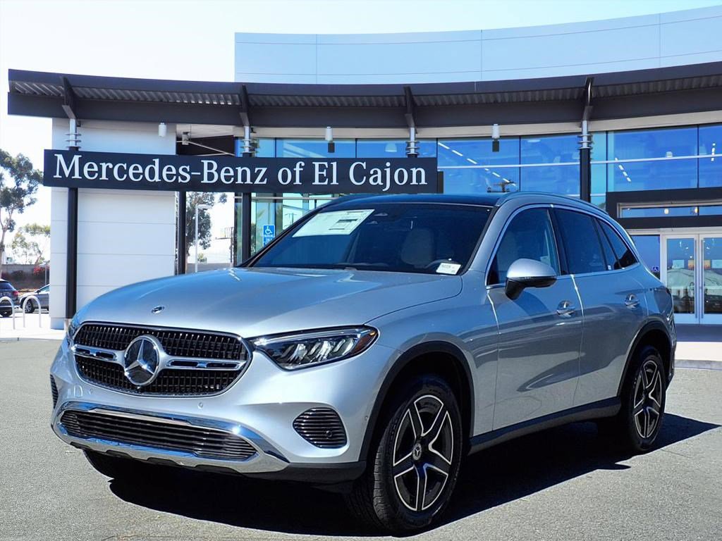 2026 Mercedes-Benz GLC Base's photo